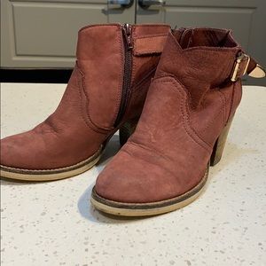 Maroon cowboy bootie
